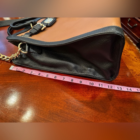 Michael Kors Leather Bag with handles and shoulder strap. Brown and Black. - Picture 7 of 8